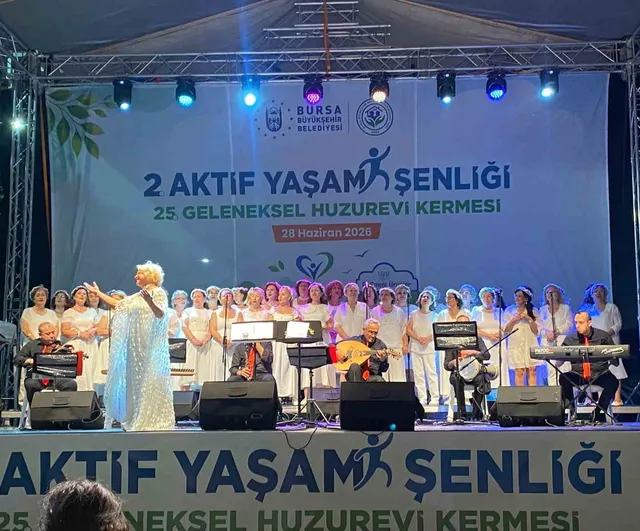 Nilüfer kadın korosu geleneksel hayır satışına renk kattı