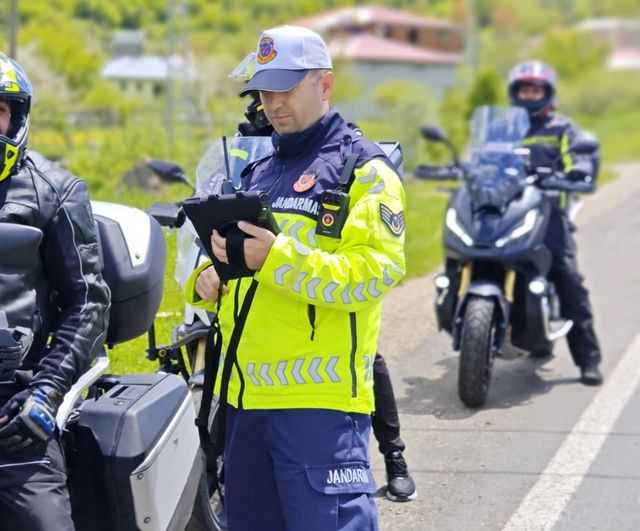 Ordu'da jandarma 1 haftada 43 aranan şüpheli yakaladı