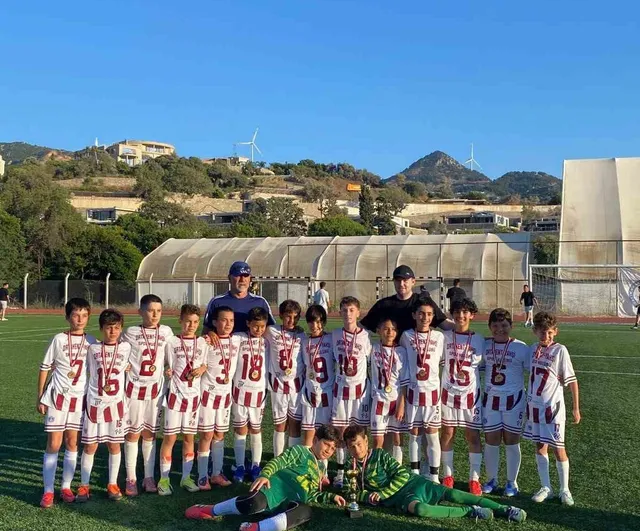 Ortakent Yahşi SK U11 takımı namağlup şampiyon oldu