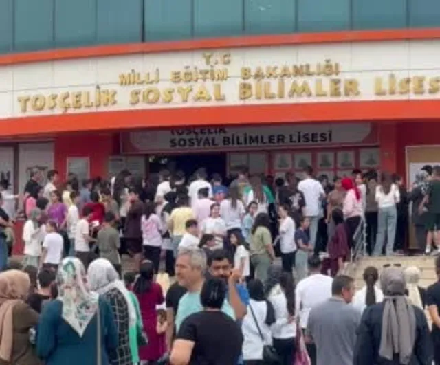 Osmaniye’de LGS’de 8 bin 316 öğrenci hayalindeki liseye yerleşmek için ter döktü
