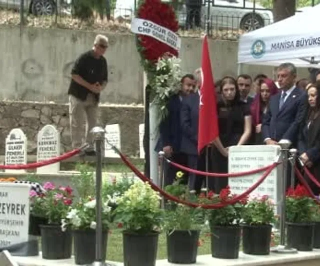 Özgür Özel ve Mansur Yavaş, Ferdi Zeyrek İçin Manisa'da Vefa Ziyareti