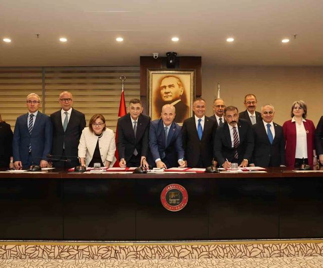 Özvar’dan GİBTÜ’ye diş hekimliği fakültesi müjdesi