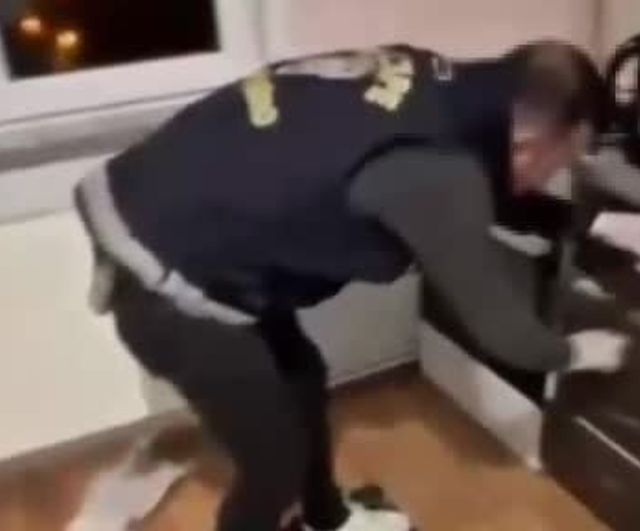 Pendik'te uyuşturucu operasyonu: 5 kilo 80 gram AM-2201 ve satışa hazır amfetamin ele geçirildi