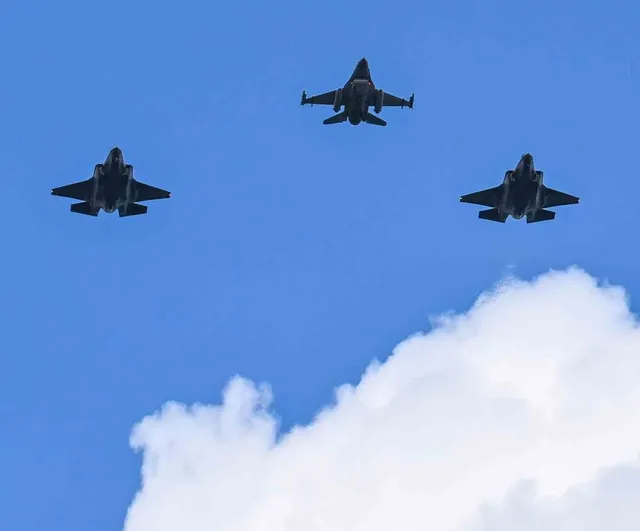 Polonya'nın F-35'leri ilk uçuşlarını gerçekleştirdi