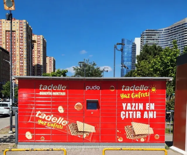 PUDO ve Tadelle iş birliğiyle Ataşehir Metropol AVM'de Tadelle Yaz Gofreti dağıtımı