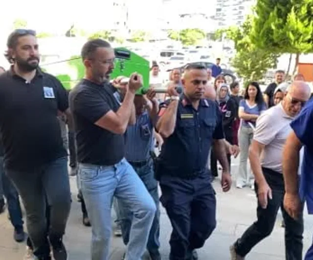 Radyoloji teknisyeni Osman Ceyhan görev yaptığı hastaneden uğurlandı