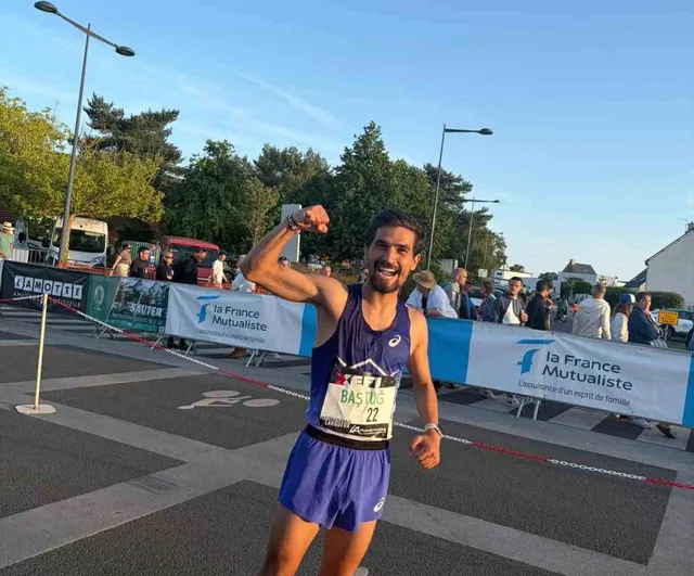 Ramazan Baştuğ Corrida Internationale de Langueux'da büyükler Türkiye rekoru kırdı