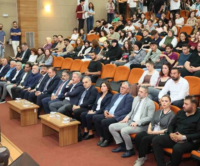 RTÜK Başkan Vekili Deniz Güçer Erciyes Üniversitesi'nde yayıncılığın dönüşümünü anlattı