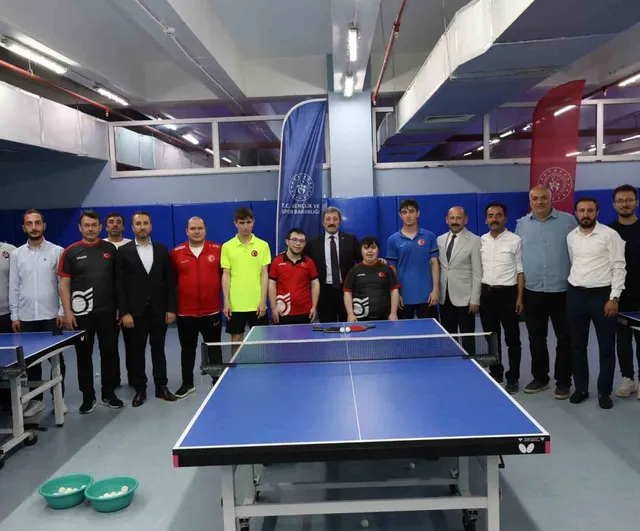 Samsun Valisi Orhan Tavlı'dan milli sporculara moral ziyareti