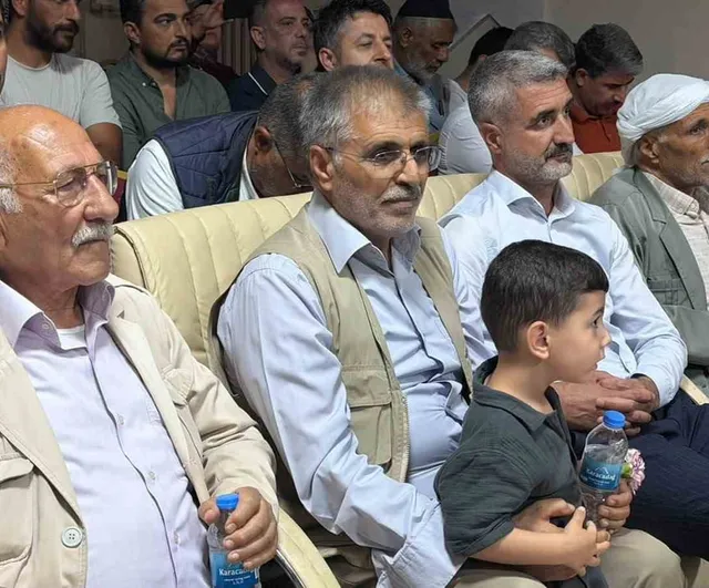 Şanlıurfa’da 37 yıllık eğitim çınarına duygusal veda