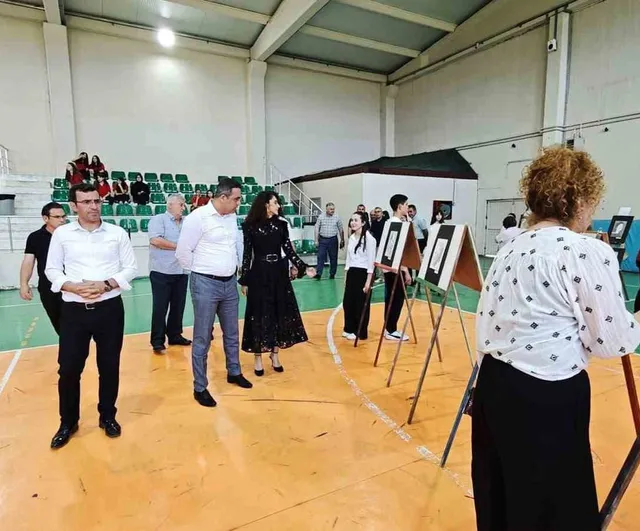 Sarıgöl'de genç yetenekler: Hayriye Ertürk Anadolu Lisesi yıl sonu resim sergisi