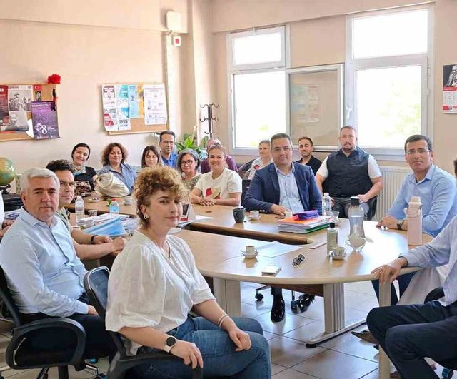 Sarıgöl Kaymakamı Halil Dalak, Hayriye Ertürk Anadolu Lisesi'ni Ziyaret Etti: Eğitim Süreçleri ve İş Birliği Değerlendirildi