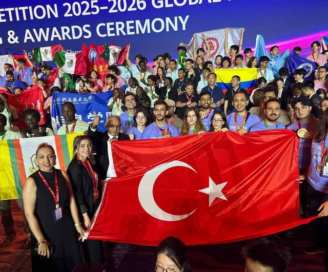 SBTÜ öğrencileri Huawei ICT Competition 2025-2026 Global Finalleri'nde Network kategorisinde dünya birincisi