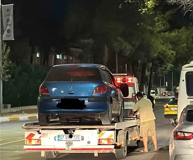 Serik’te korsan taşımacılık yapan 2 araca ceza