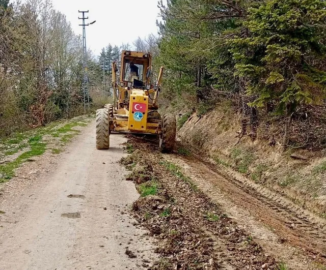 Sinop İl Özel İdaresi kırsal ve merkezde asfalt öncesi yol hazırlıklarını sürdürüyor