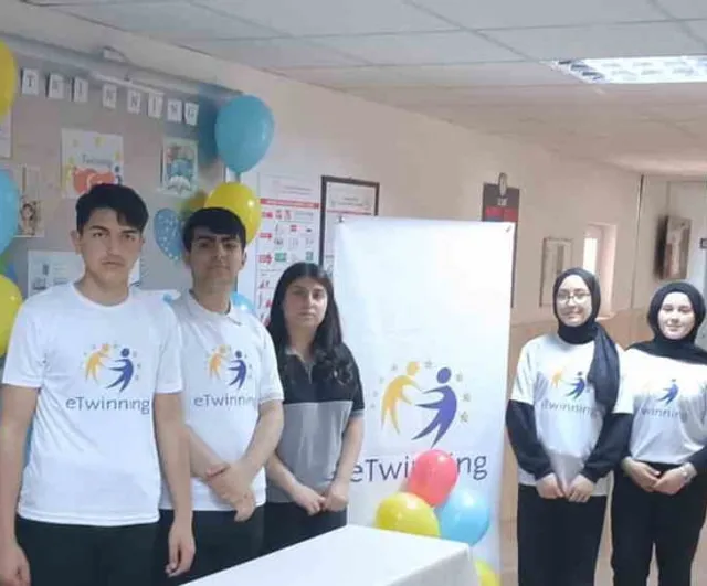 Sivas merkezli 'Creative Minds' projesiyle lise öğrencileri dijital çağa hazırlanıyor