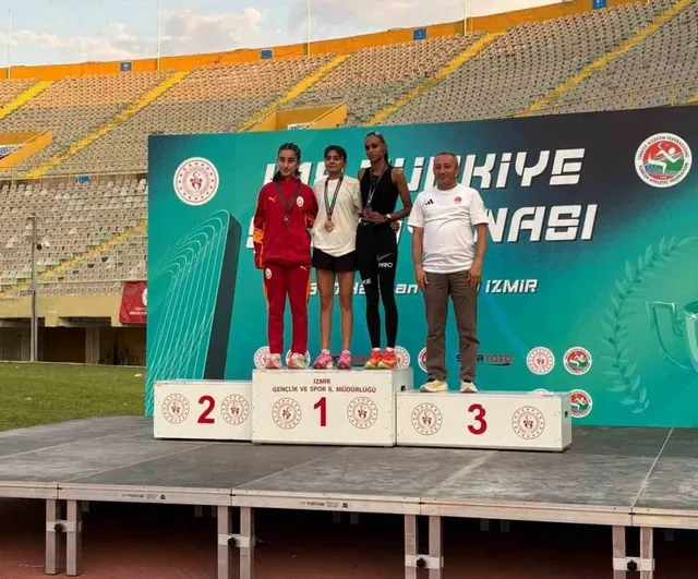 Sivaslı atletler İzmir'den iki madalya ile döndü