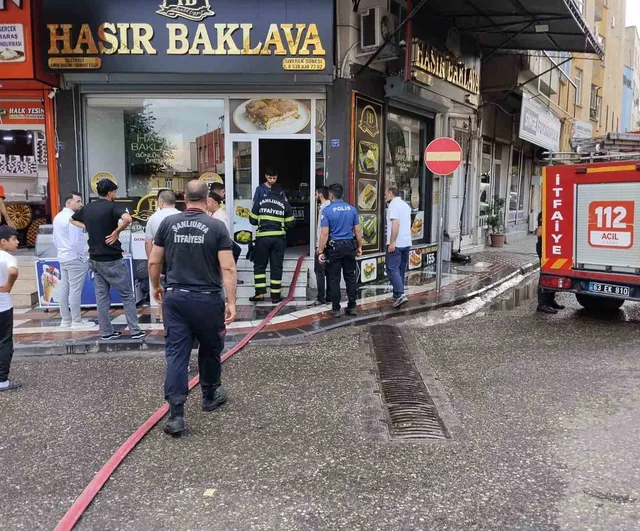Siverek’te iş yerinde çıkan yangın korku dolu anlar yaşattı