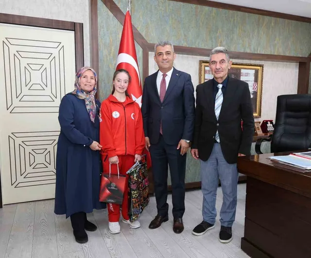 Sümeyye Uruk il millî eğitim müdürüyle makamında görüştü