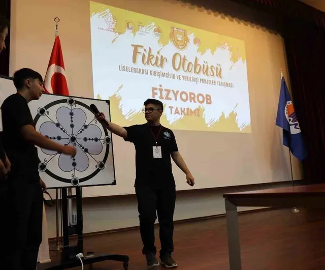 Synaptech takımı Fikir Otobüsü yarışmasında birinci oldu