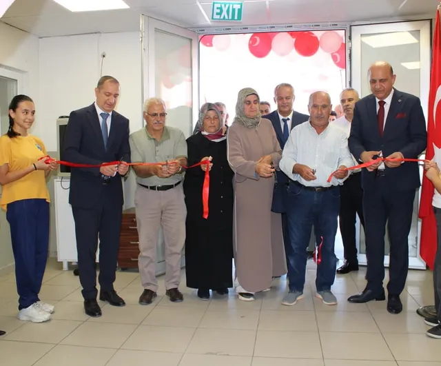 Tarsus'ta Beydeğirmeni Şehit İbrahim Öztürk Ortaokulu'nda 'Şehit İbrahim Öztürk Köşesi' Açıldı