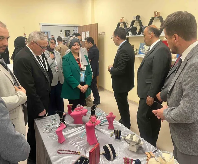 Tavşanlı'da TRSM kursiyerlerinin yaklaşık 800 el emeği ürünü sergilendi