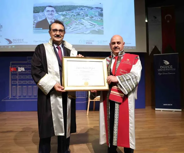 TBMM Yapay Zeka Komisyonu Başkanı Fatih Dönmez’e Düzce Üniversitesi tarafından fahri doktora verildi