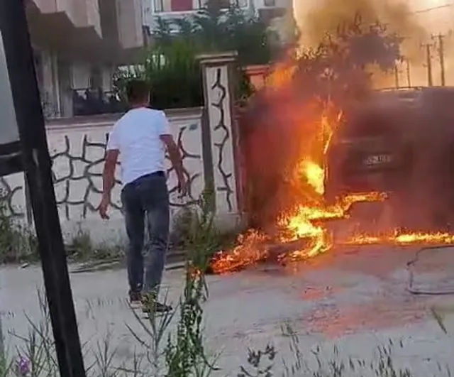Tekirdağ Kapaklı'da park halindeki otomobilde yangın söndürüldü