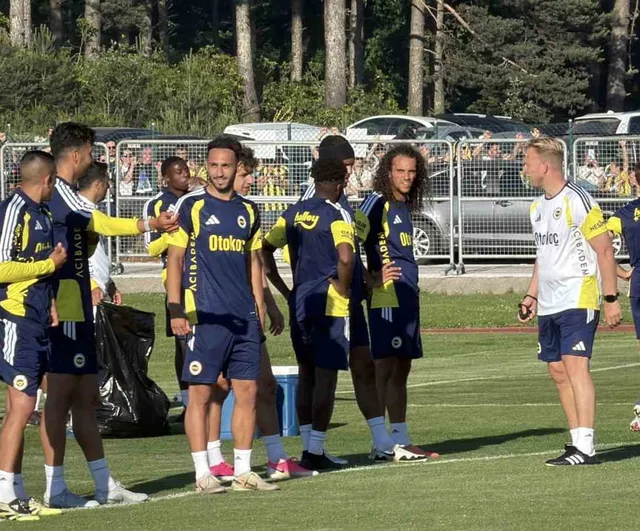 Topuk Yaylası’nda sarı-lacivert coşku: Fenerbahçe’yi 20 bin taraftar yalnız bırakmadı