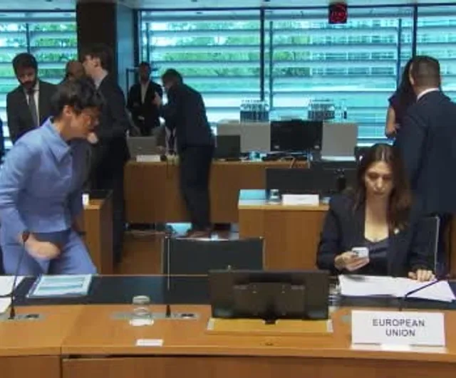 Ukrayna ve Moldova AB üyelik müzakerelerinde ilk fasıl kümelerini açtı