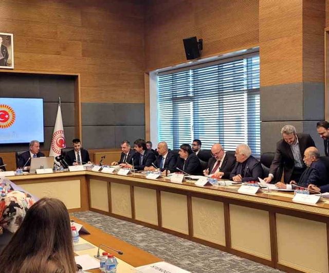 Uzman Erbaş Kanunu Teklifi Komisyonda Kabul Edildi: Özlük Hakları, İstihdam ve Sicil Düzenlemeleri Öne Çıkıyor