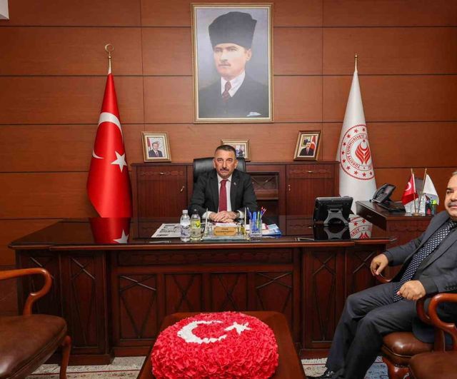 Vali Hacıbektaşoğlu, İl Müftüsü İbrahim Halil Demir’i Makamında Kabul Etti