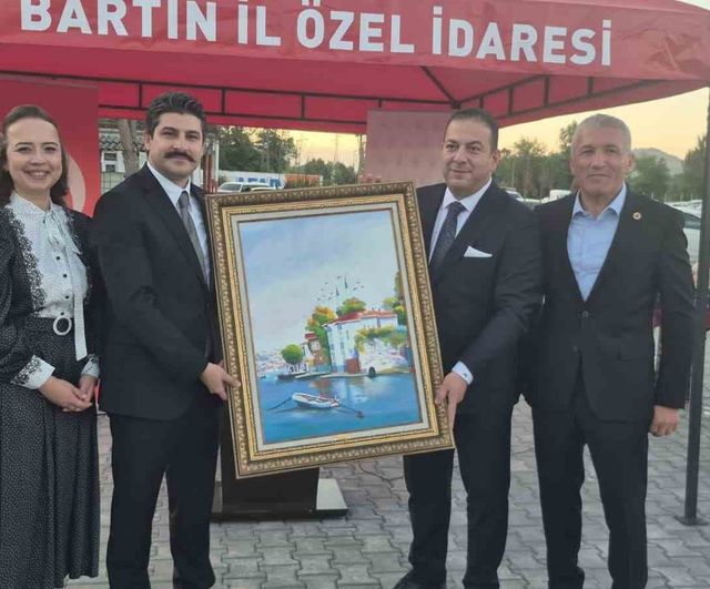 Vali yardımcısının veda yemeğine yoğun katılım