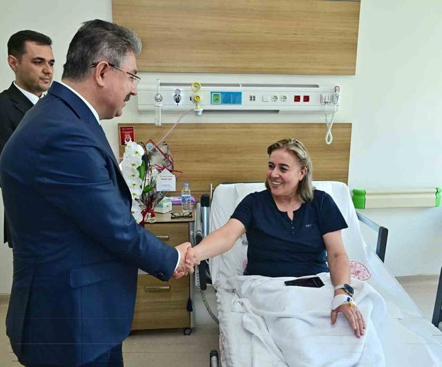 Vali Yılmaz'dan Şehit Jandarma Onbaşı Osman Gıcı'nın Kardeşine Geçmiş Olsun Ziyareti