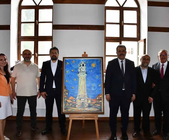 Vezirköprü’de yıl sonu karma resim sergisi açıldı
