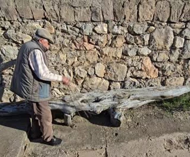 Yozgat Aydıncık’ta 86 yaşındaki Mustafa Taş, evini müze gibi düzenleyip el yapımı eserlerini sergiliyor