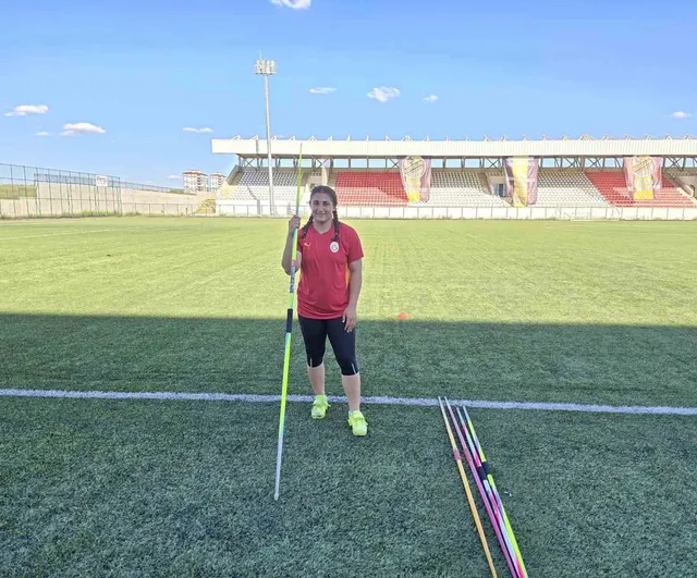 Yozgatlı genç sporcu Emine Nur Bektaş iki branşta Türkiye üçüncüsü oldu
