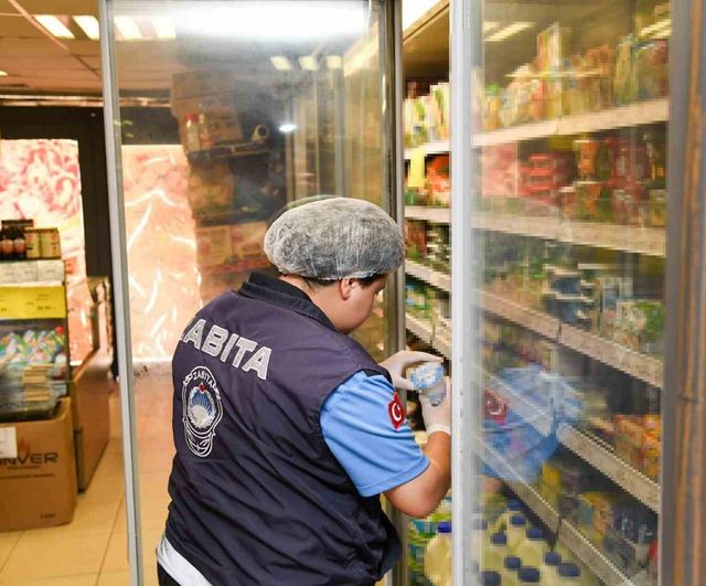 Yunusemre'de marketlere sıkı denetim