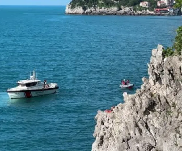 Zonguldak'ta kayalıklarda balık tutarken denize düşen 67 yaşındaki adam yaşamını yitirdi