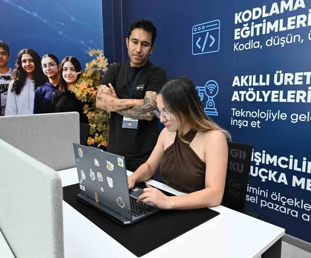 Akademi Manisa'da ücretsiz teknoloji eğitimleri başlıyor