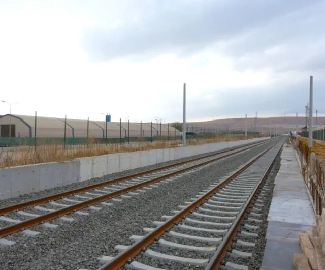 Ankara'nın batısında banliyö ağı büyüyor: 52 kilometrelik entegrasyon hedefi