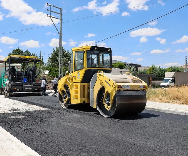 Asfalt sezonunda Selçuklu'nun yol konforu artıyor