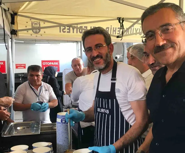 Aşure ikramları Gürsu'da devam etti