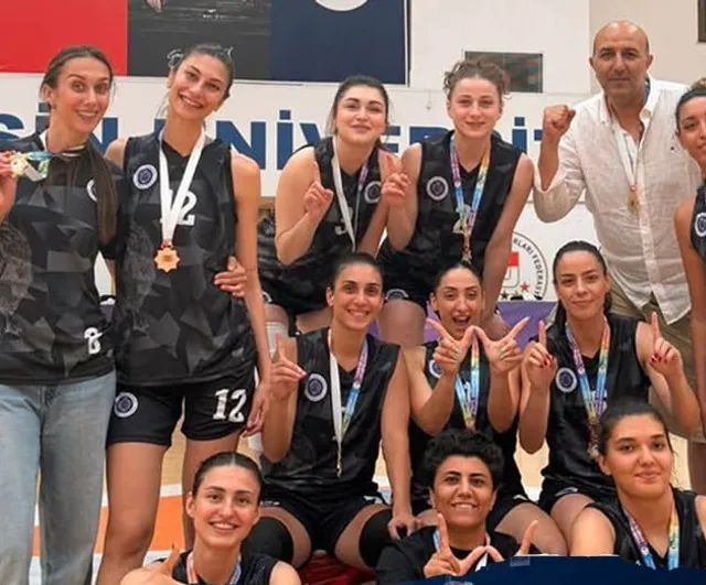 Atatürk Üniversitesi Ünilig basketbol şampiyonasında çifte gurur