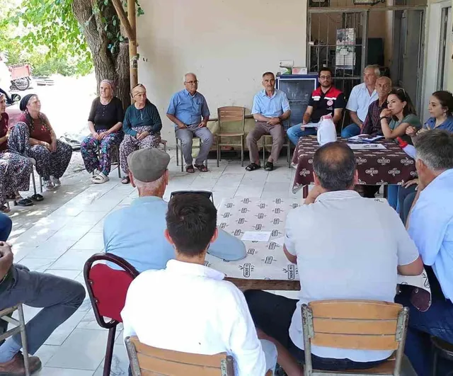 Avcılar Mahallesi'nde buzağı bakım ve beslenmesi eğitimi