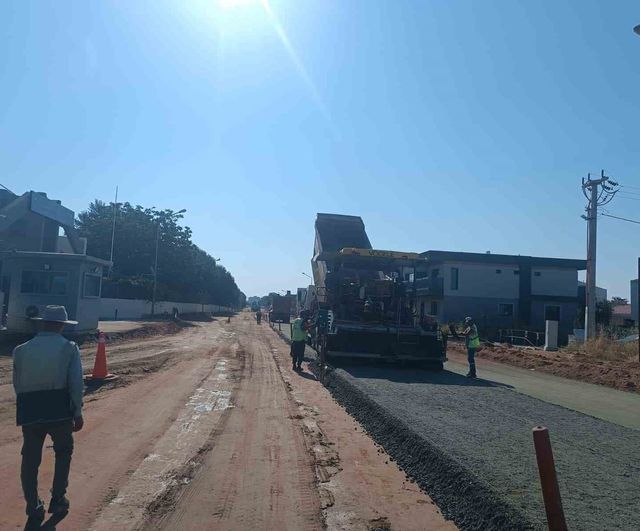Aydın Büyükşehir'de kent genelinde yol çalışmaları sürüyor