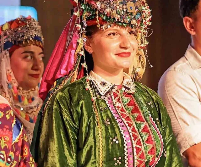 Balıkesir Üniversitesi halk oyunlarında Türkiye ikinciliği ve üçüncülüğü