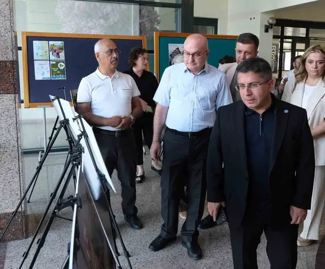 Balıkesir Üniversitesi'nde 15 Temmuz demokrasi ve millî birlik günü fotoğraf sergisi açıldı