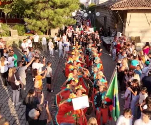 Büyükçekmece'de 62 ülkenin temsilcileriyle 27. kültür ve sanat festivali başladı