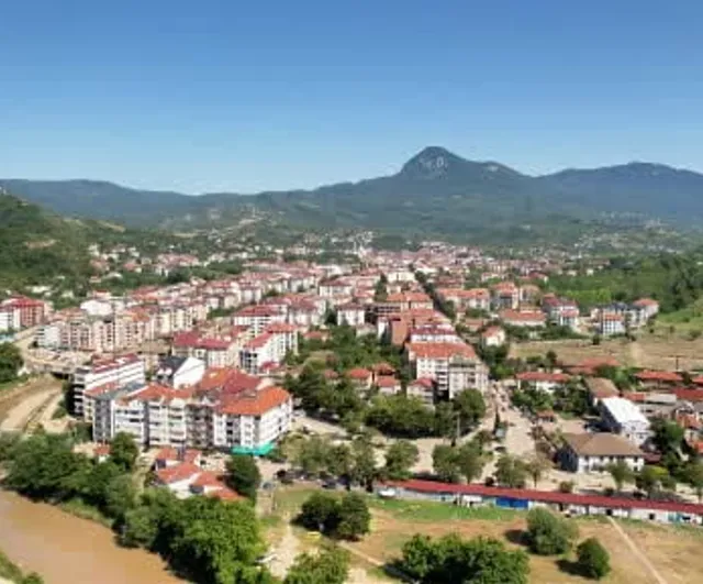 Cide'de selin yaraları sarılmaya çalışılıyor
